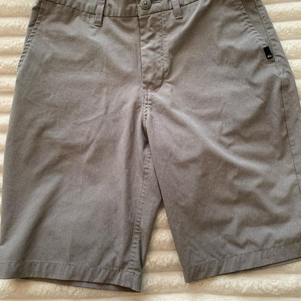 Quiksilver Men's Dry-fit Shorts-Size 28